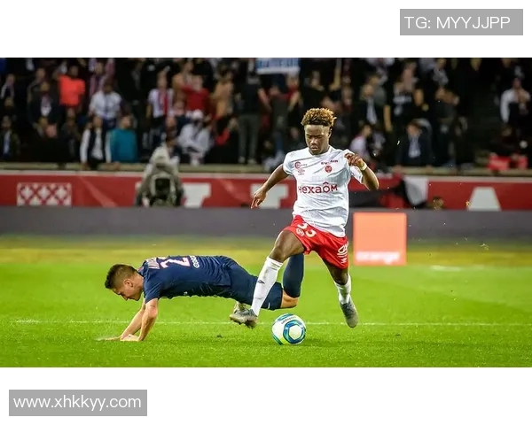 小孩儿足球天才崛起：未来之星的成长之路与挑战